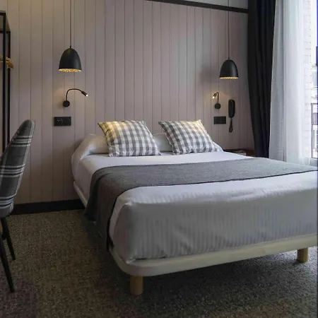 Hotel Sub Hotel