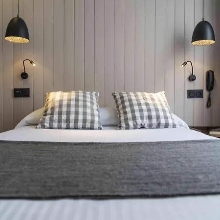 Hotel Sub Hotel