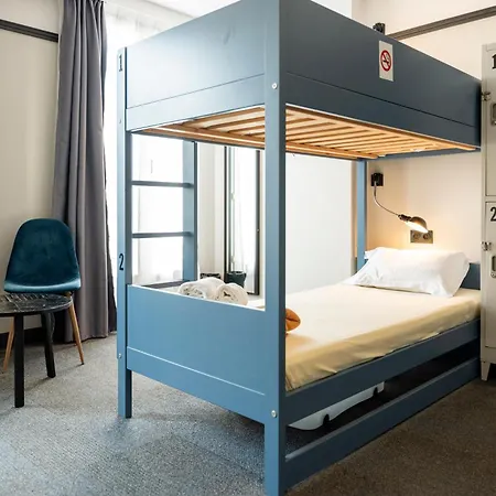Sub Hotel