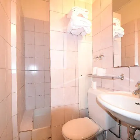 Hotel Sub Hotel 3*