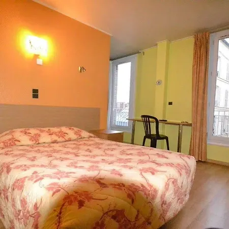 Hotel Sub Hotel 3*