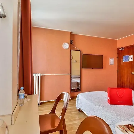 Hotel Hotel Sub Asnieres-sur-Seine